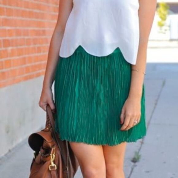 Club Monaco Lynnie Skirt Jupe Ivy/Vert Pleated Mini Preppy Size 10 NWT - Picture 1 of 9